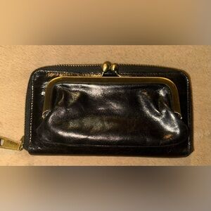 Hobo The Original Wallet Black Zip Around Wristlet Kisslock Leather Accordion